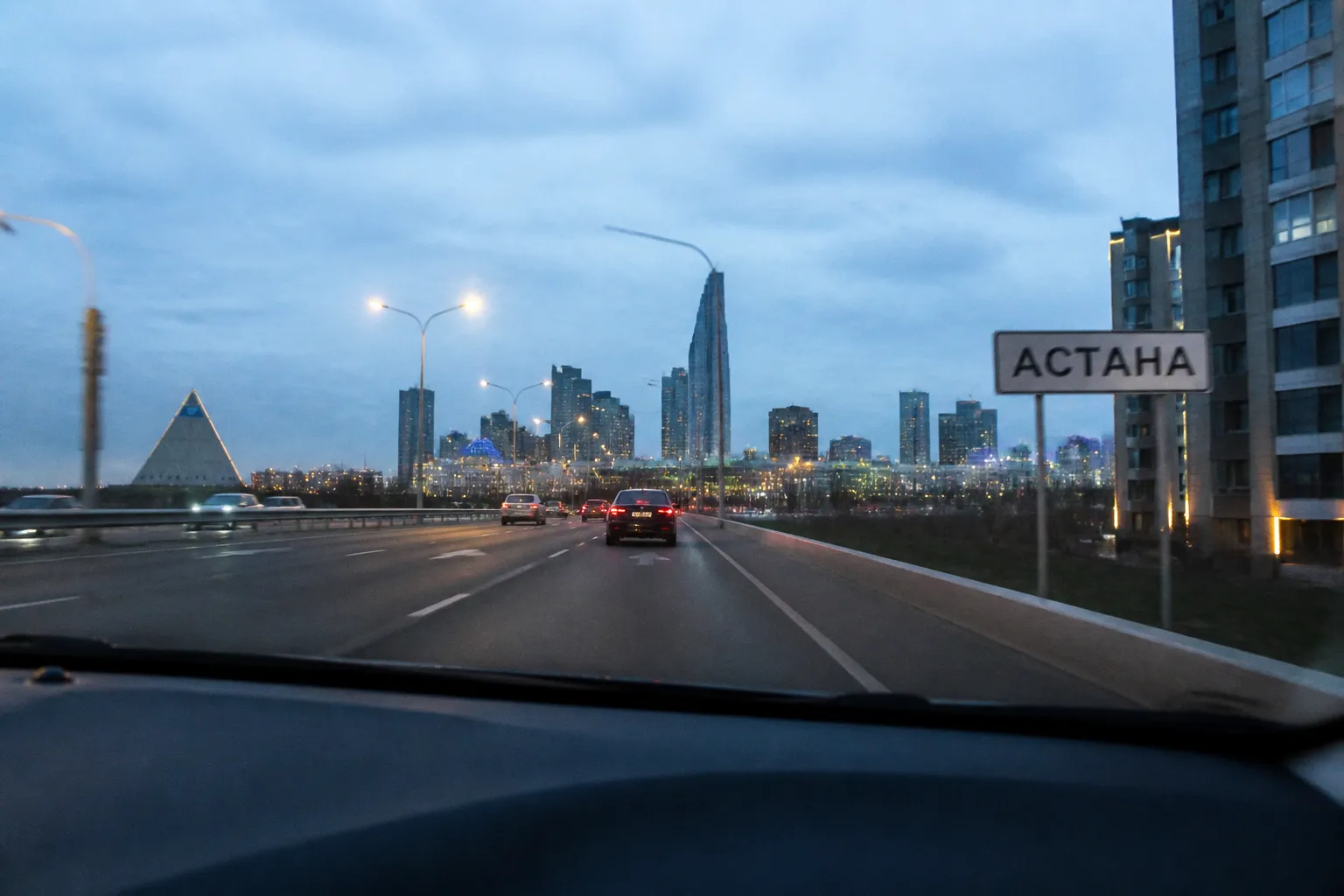 Alquiler de coches en Astaná (Kazajistán): guía práctica