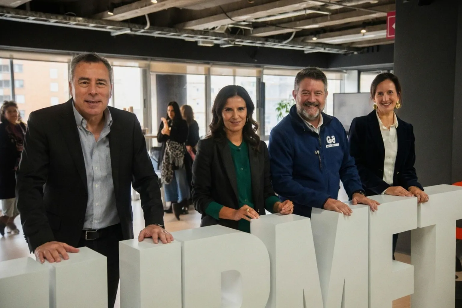 Claro empresas y el Hub Metropolitano lanzan un programa para digitalizar las pymes