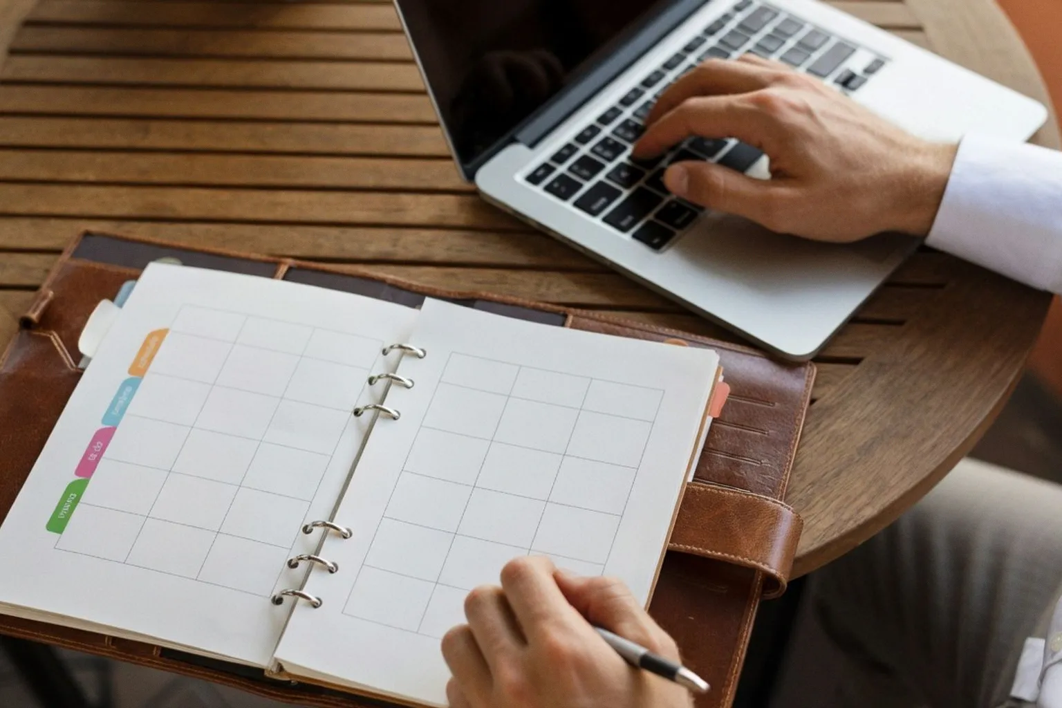 Curso gratuito en Gelves sobre licitaciones públicas y facturación electrónica para empresas