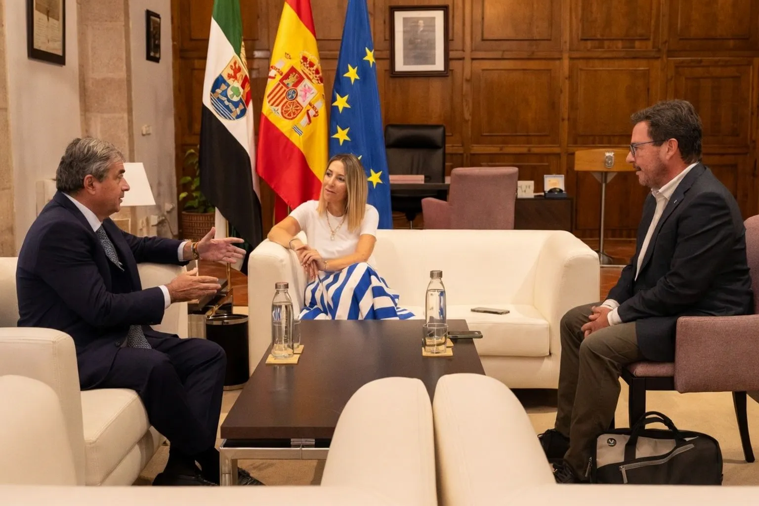 Extremadura impulsa la capacitación en inteligencia artificial para el empleo local
